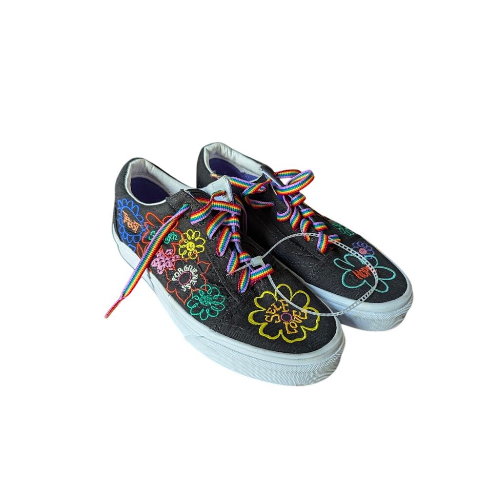 NWB VANS Old Skool Cultivate Care Women’s 7 – Black Floral Canvas Skate Sneakers